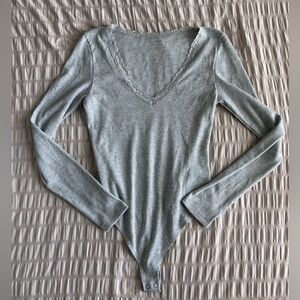 American Eagle Grey Lace Trim Waffle Knit Bodysuit (L)